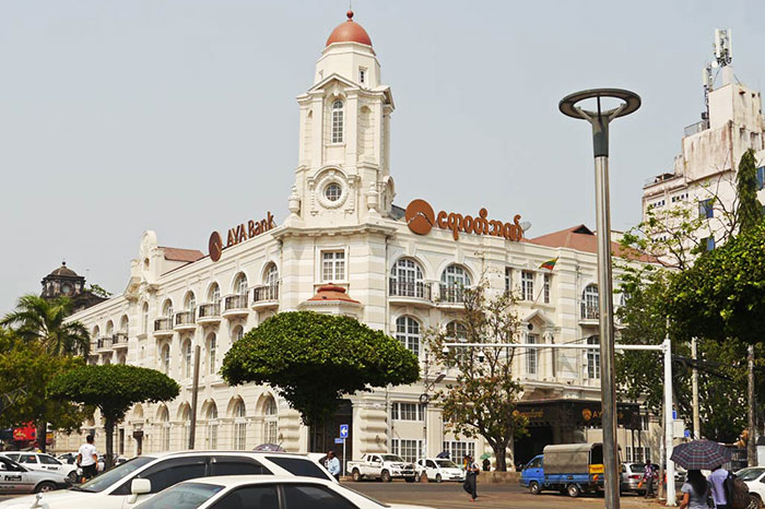 Yangon immeuble Rowe & Co